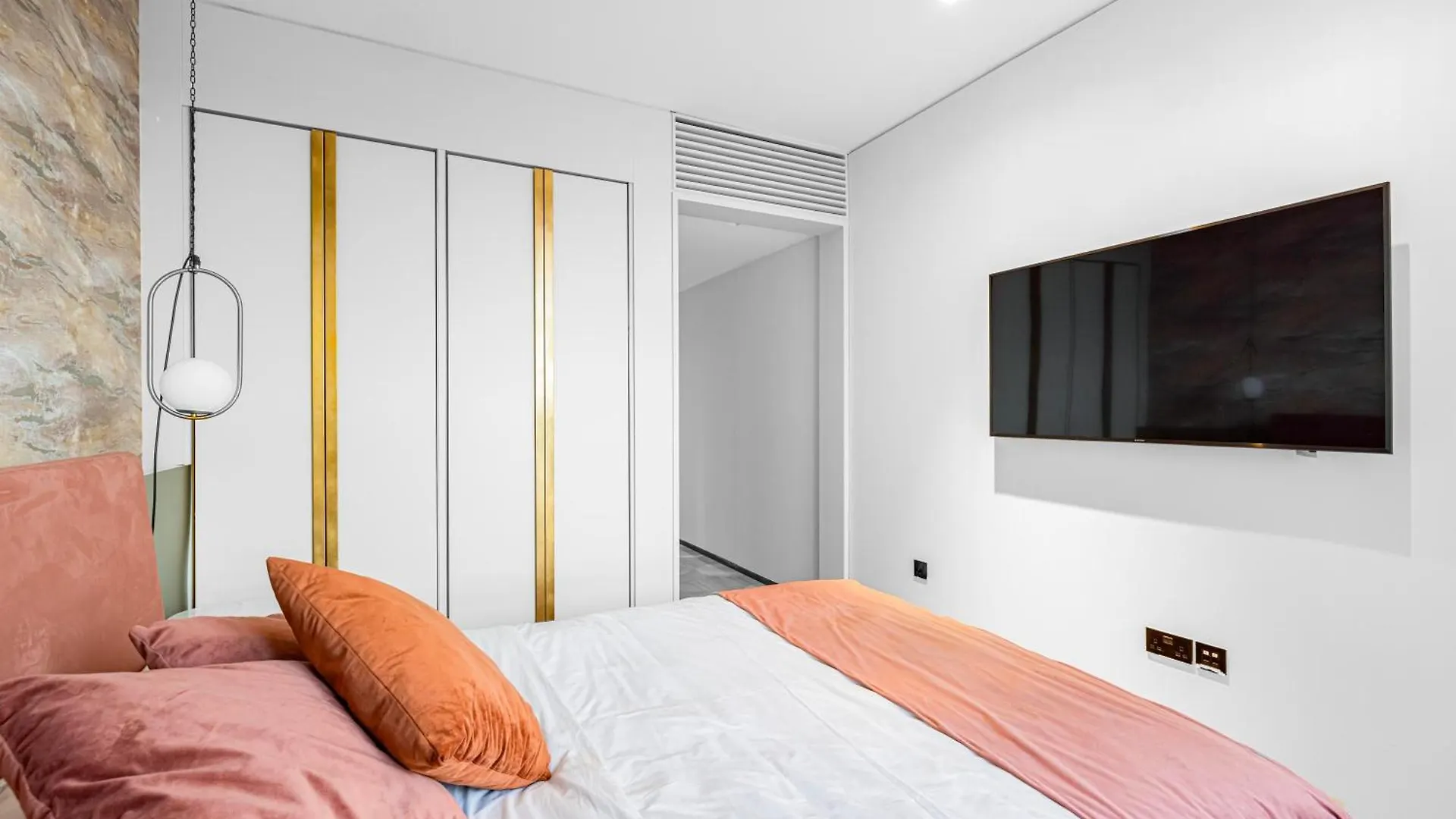 Five Palm Upgraded 4 Bedrooms With Private Pool Dubai 0*,  United Arab Emirates