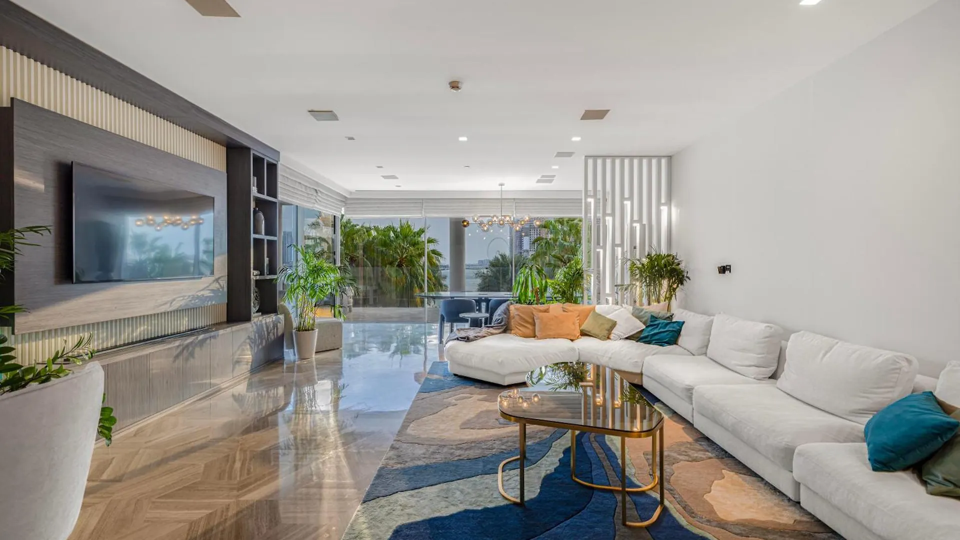 Five Palm Upgraded 4 Bedrooms With Private Pool Dubai Apartment